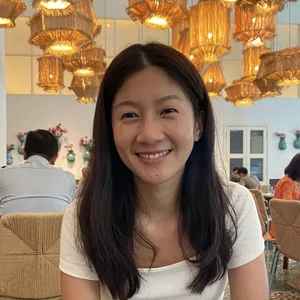 Yijin Hua